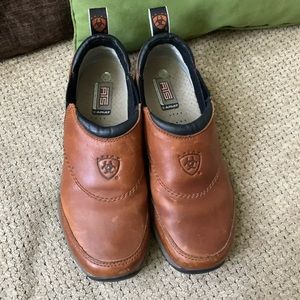 Very Nice WOMENS Ariat Leather Light Brown Slip On Shoes Size 7B